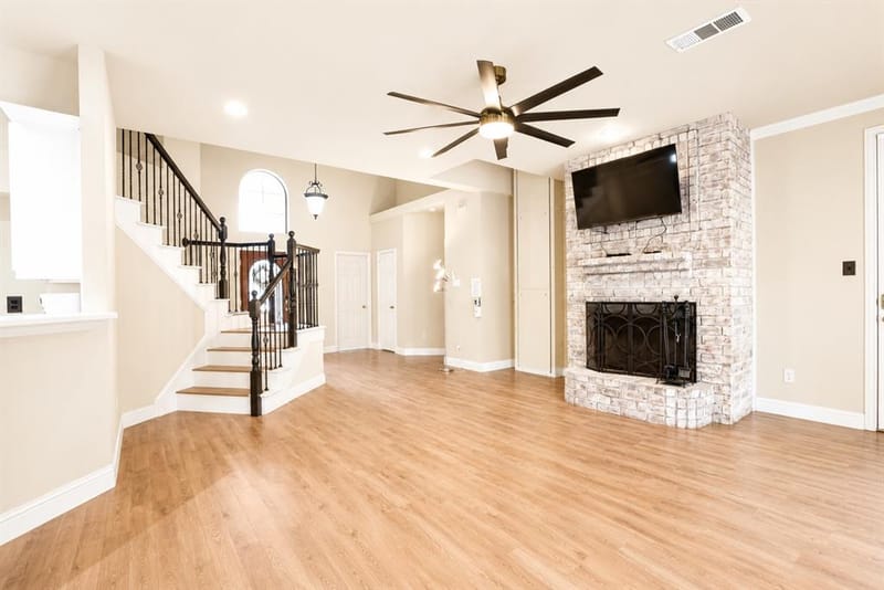 609 Trails End Court, Hurst TX 76054 - Photo 5