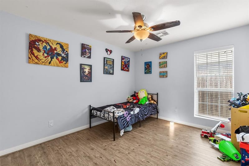 300 N Bermuda Street, Lacy Lakeview TX 76705 - Photo 16