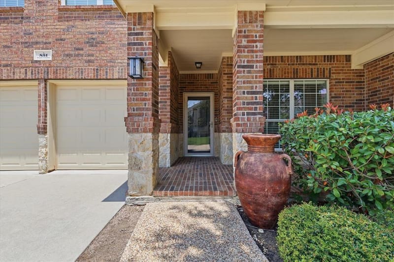 851 Branch Crossing, Lantana TX 76226 - Photo 3