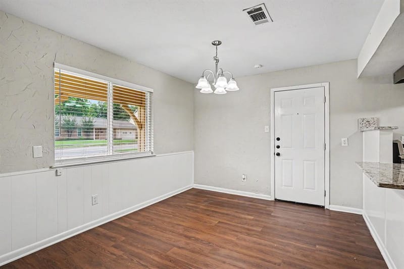 809 E Bovell Street, Crowley TX 76036 - Photo 10