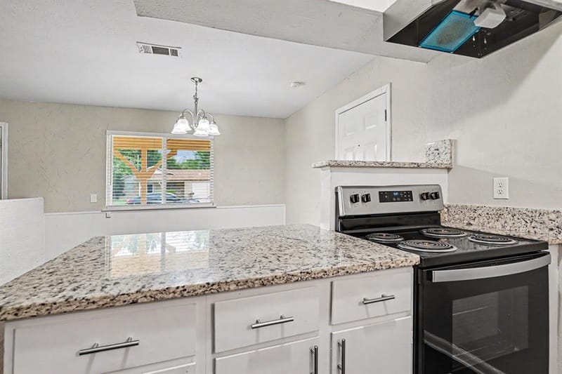 809 E Bovell Street, Crowley TX 76036 - Photo 8