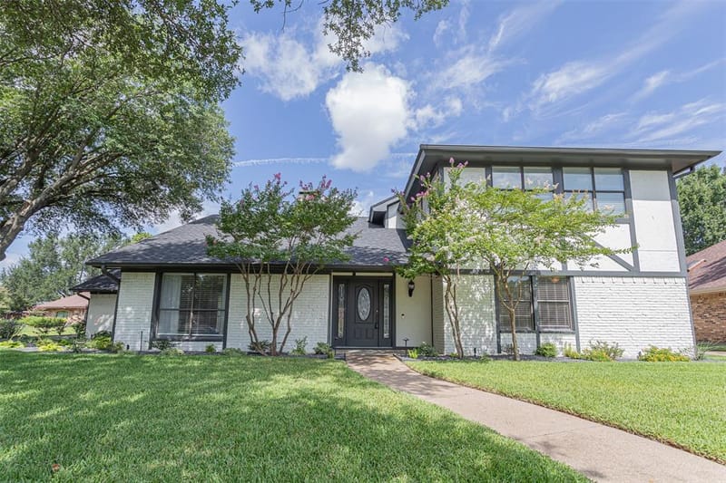 1121 Augusta Court, Mansfield TX 76063 - Photo 3