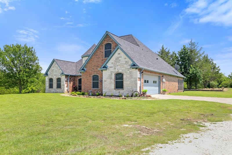 303 Celtic Road, Howe TX 75459 - Photo 5