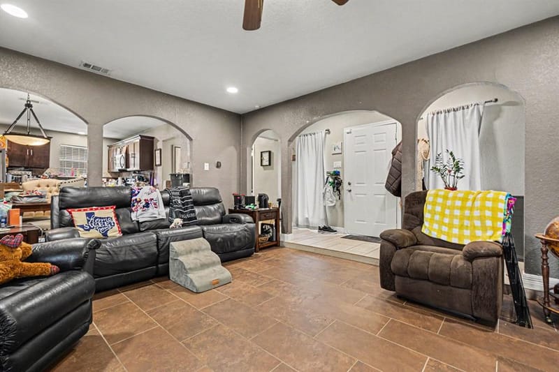 4133 Logan Street, Irving TX 75062 - Photo 5