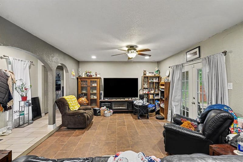 4133 Logan Street, Irving TX 75062 - Photo 9