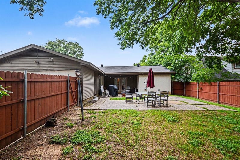 4133 Logan Street, Irving TX 75062 - Photo 33