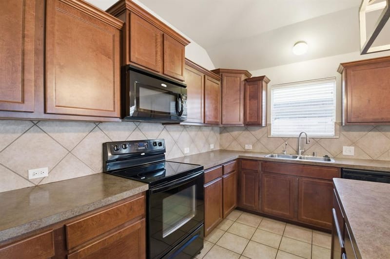 3037 Winding Meadow Trail, Princeton TX 75407 - Photo 10