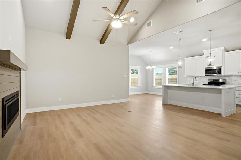 133 Joel Street, Springtown TX 76082 - Photo 2