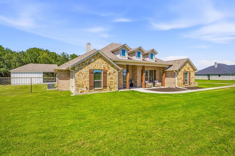 8681 Sari Strong Drive, Weatherford TX 76087 - Photo 2