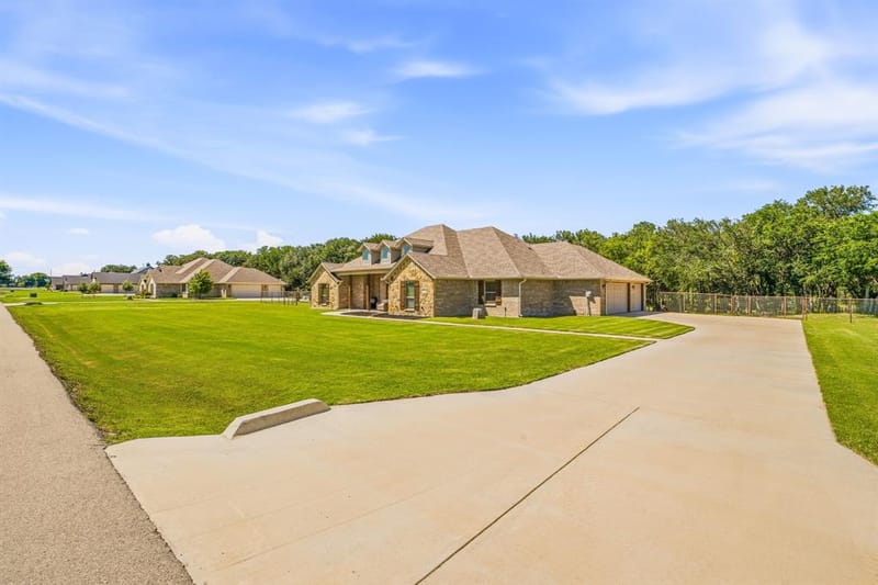 8681 Sari Strong Drive, Weatherford TX 76087 - Photo 37