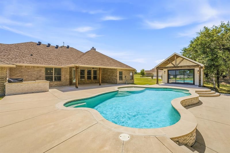 8681 Sari Strong Drive, Weatherford TX 76087 - Photo 35