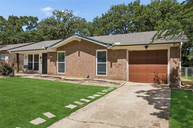 3101 Forestdale Lane, Balch Springs TX 75180 - Photo 2
