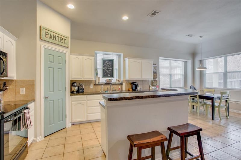 10228 Olivia Drive, McKinney TX 75072 - Photo 12
