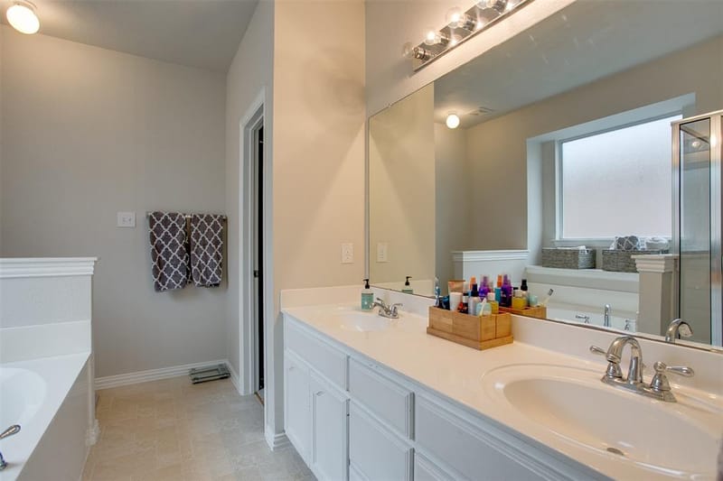 10228 Olivia Drive, McKinney TX 75072 - Photo 19