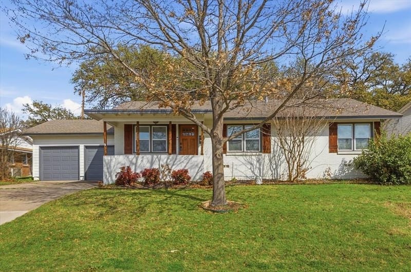 4755 Westcreek Drive, Fort Worth TX 76133 - Photo 2