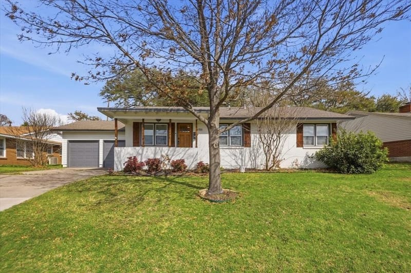 4755 Westcreek Drive, Fort Worth TX 76133 - Photo 4