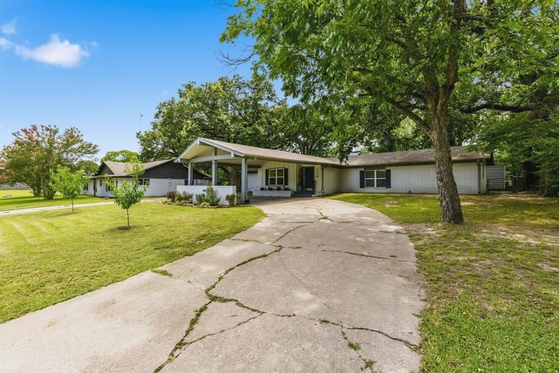 3007 Tanglewood Drive, Commerce TX 75428 - Photo 5