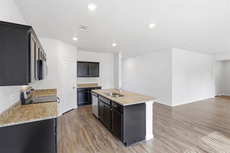 453 Canoe Way, Crowley TX 76036 - Photo 6
