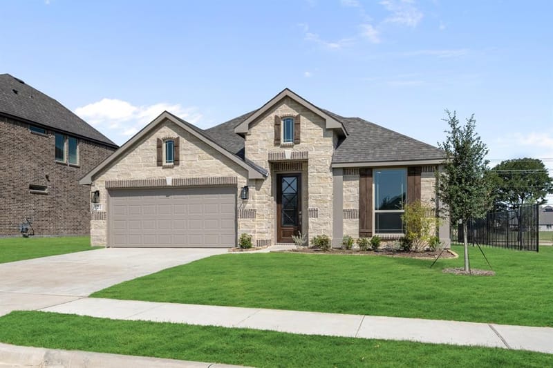 121 Creekstone Drive, Balch Springs TX 75181 - Photo 3