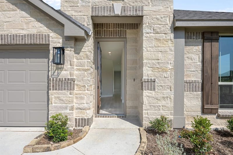121 Creekstone Drive, Balch Springs TX 75181 - Photo 4