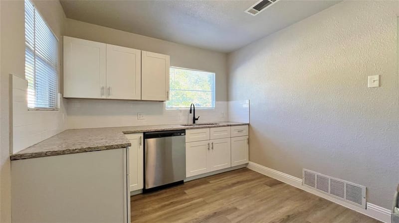 4133 Alamo Avenue, Fort Worth TX 76107 - Photo 7