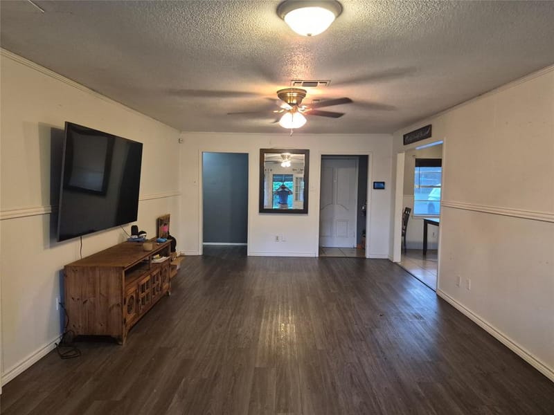 243 Weldon Drive, Woodway TX 76712 - Photo 4