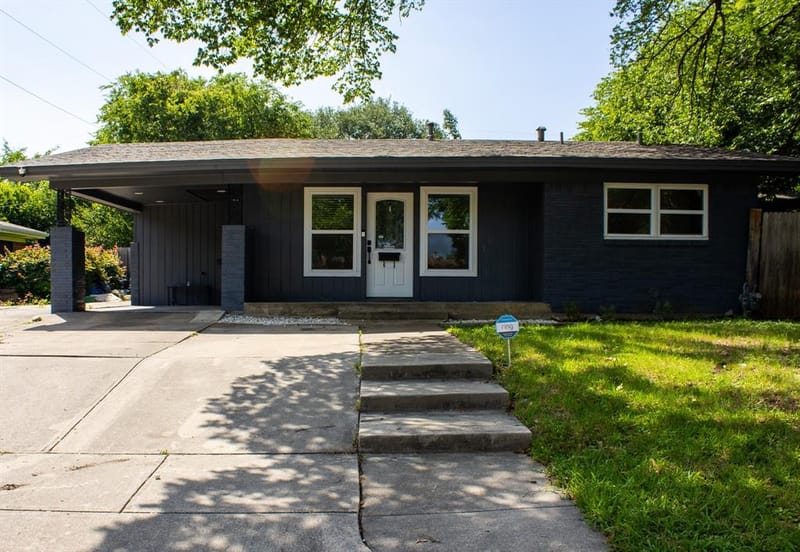 3825 W Spurgeon Street, Fort Worth TX 76133 - Photo 2