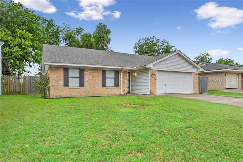 1933 Century Drive, Waco TX 76712 - Photo 2