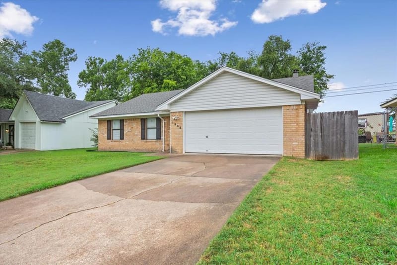 1933 Century Drive, Waco TX 76712 - Photo 3