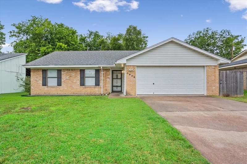 1933 Century Drive, Waco TX 76712