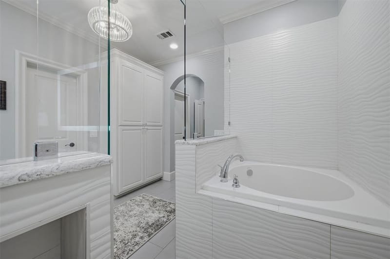 107 Iriquois Drive, Lake Kiowa TX 76240 - Photo 23