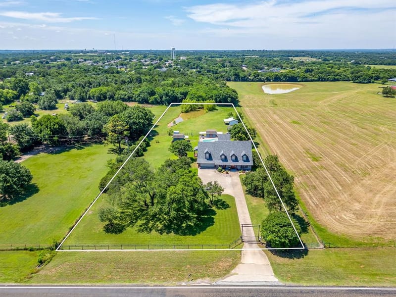 2100 Fm 3048, Cleburne TX 76031 - Photo 2