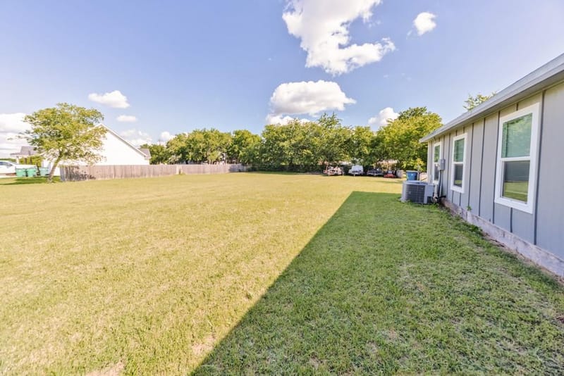 709 W Live Oak Street, Alvord TX 76225 - Photo 23