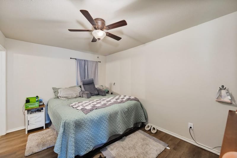 709 W Live Oak Street, Alvord TX 76225 - Photo 7
