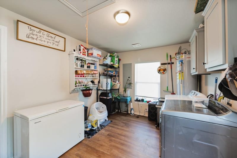 709 W Live Oak Street, Alvord TX 76225 - Photo 20