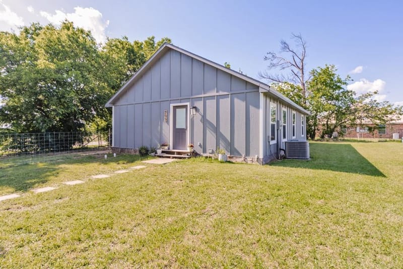 709 W Live Oak Street, Alvord TX 76225 - Photo 10