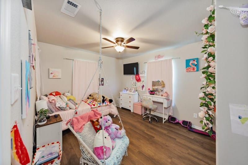 709 W Live Oak Street, Alvord TX 76225 - Photo 8