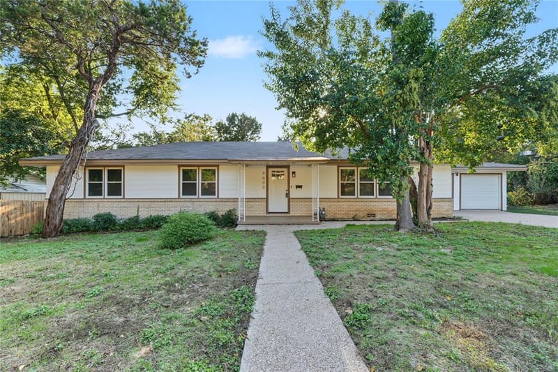 4600 Robinwood Drive, Waco TX 76708 - Photo 2