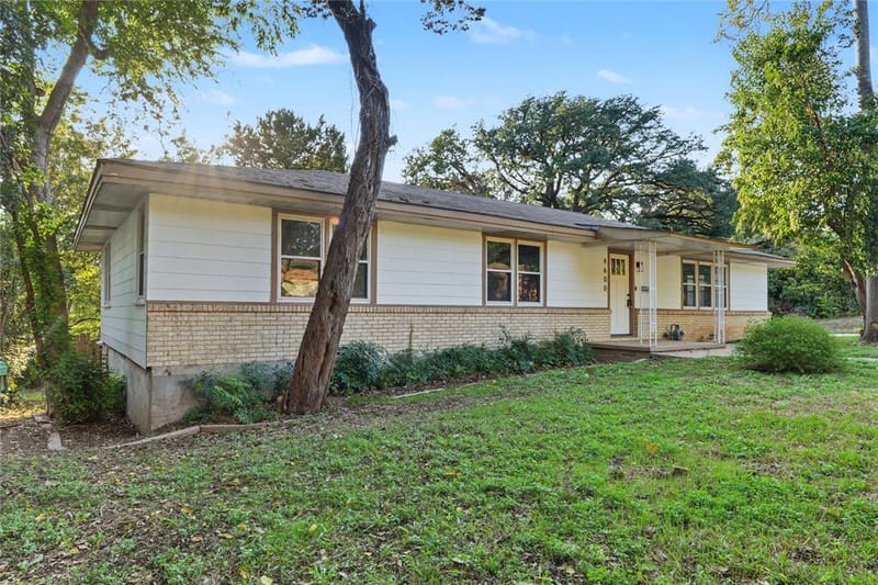 4600 Robinwood Drive, Waco TX 76708 - Photo 3