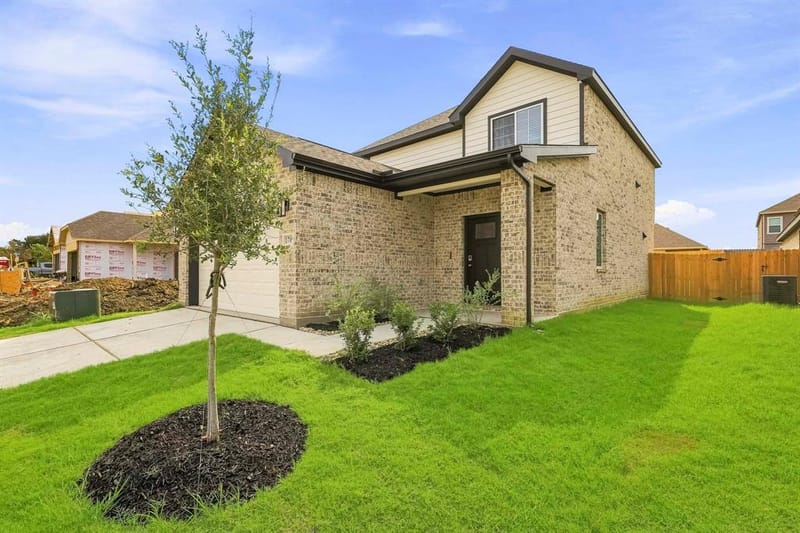 1709 Romans Road, Ennis TX 75119 - Photo 2