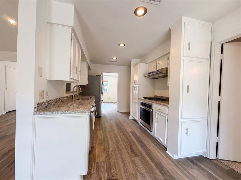 5719 Stage Line Drive, Arlington TX 76017 - Photo 9