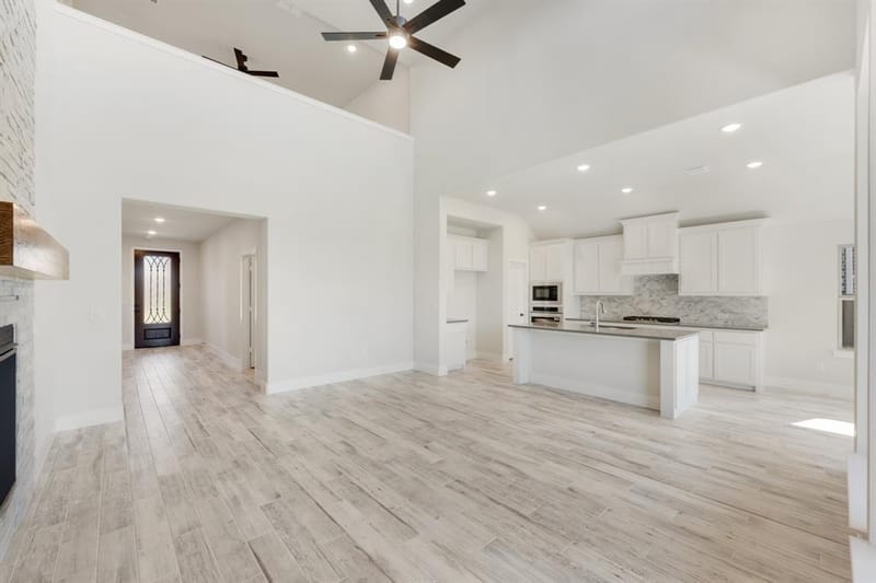 1040 Snowy Owl Drive, Alvarado TX 76009 - Photo 6