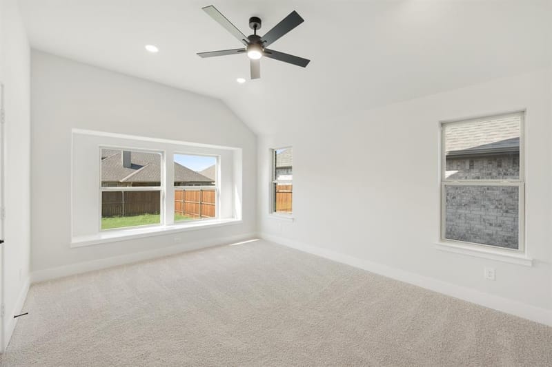 1040 Snowy Owl Drive, Alvarado TX 76009 - Photo 14