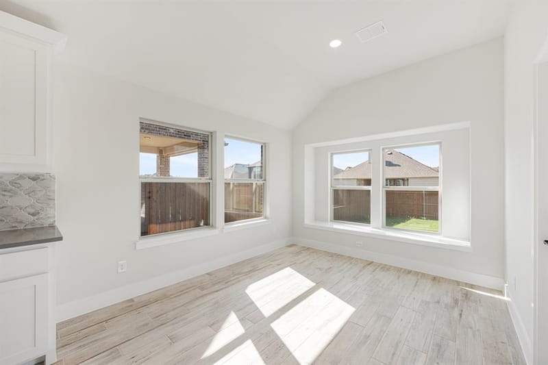1040 Snowy Owl Drive, Alvarado TX 76009 - Photo 11