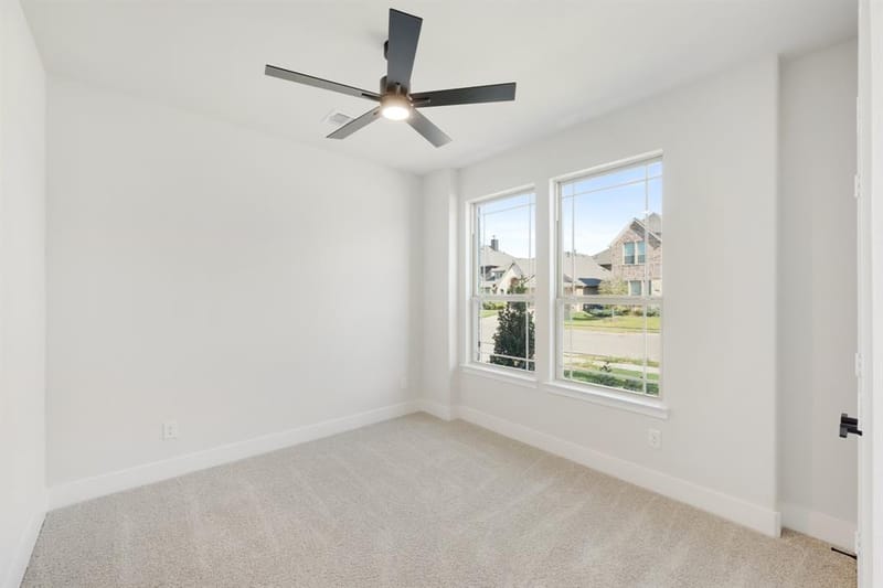 1040 Snowy Owl Drive, Alvarado TX 76009 - Photo 19