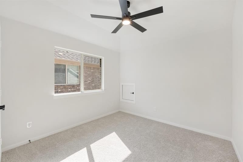1040 Snowy Owl Drive, Alvarado TX 76009 - Photo 29