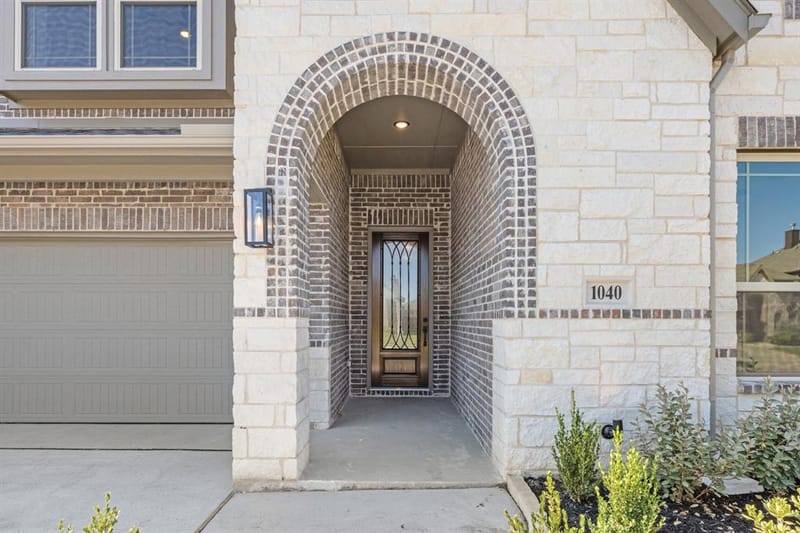 1040 Snowy Owl Drive, Alvarado TX 76009 - Photo 4