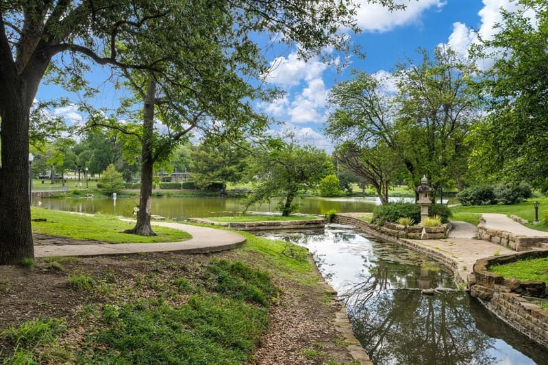 656 Bishop Heights Lane, Dallas TX 75208 - Photo 28