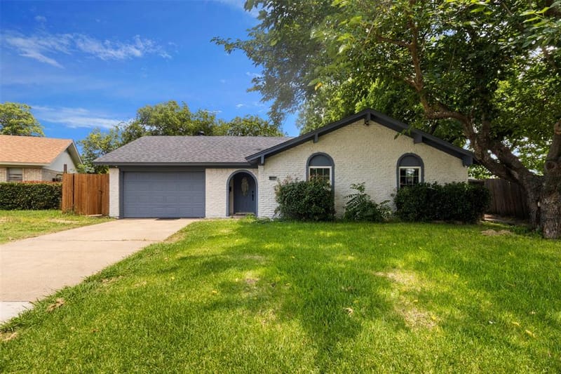 1065 Sunset Circle, Garland TX 75040