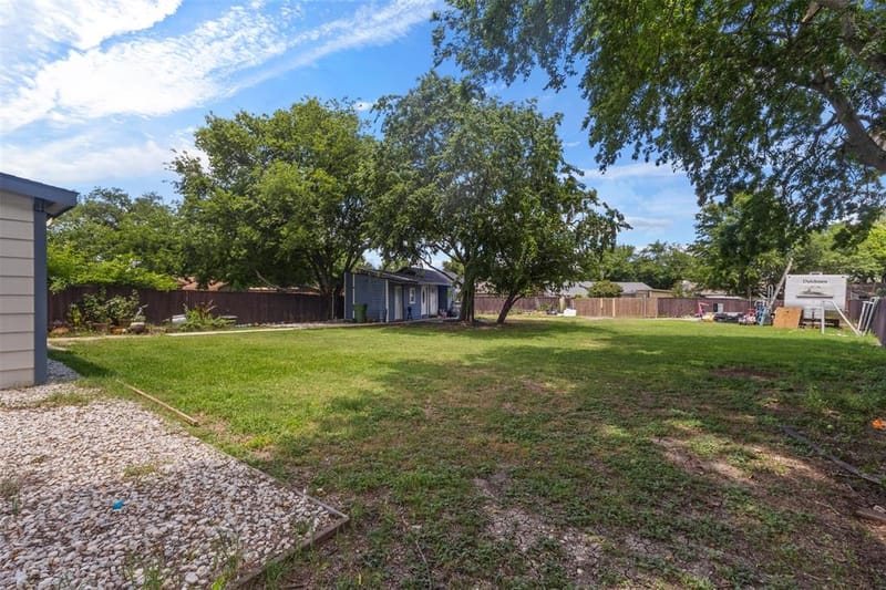 1065 Sunset Circle, Garland TX 75040 - Photo 28